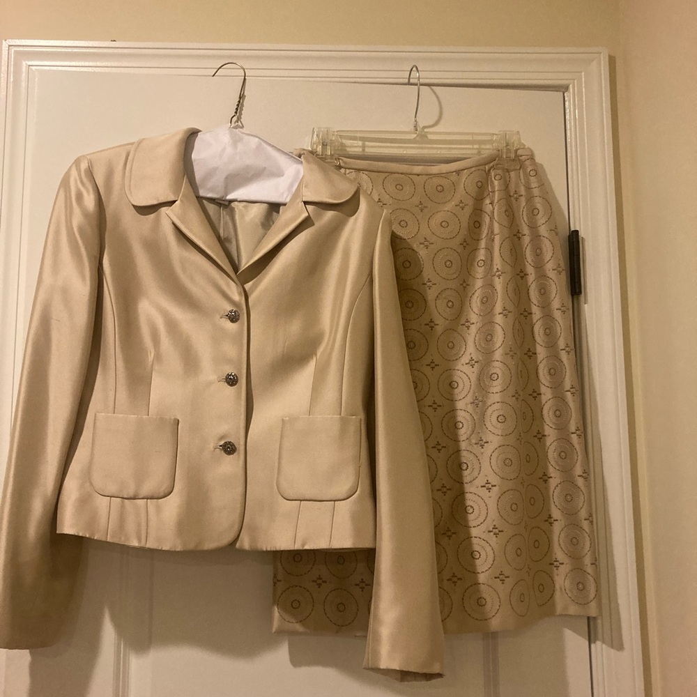 Talbots formal 2 piece suit dress. Wedding, Anniversary, Mother of the Bride
